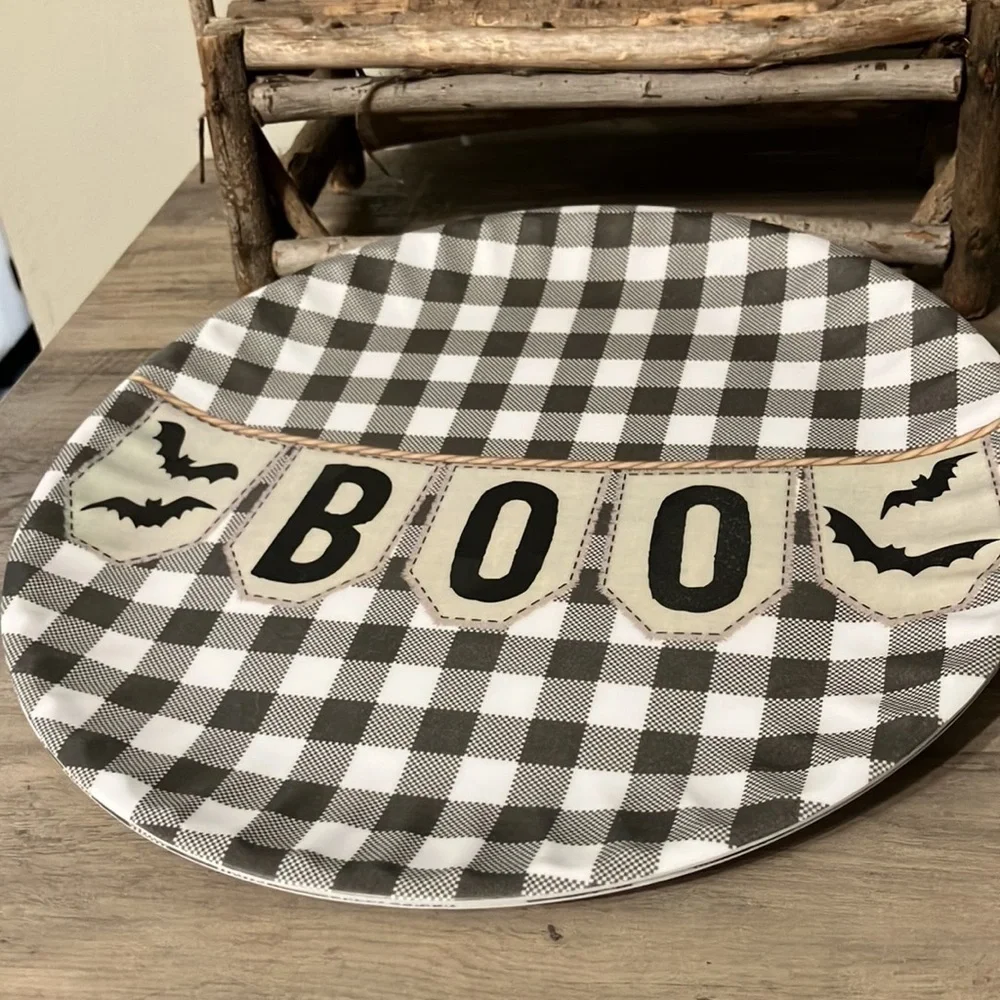 SHABBY CHIC PRE OWNED SET OF 8 BOO Black BUFFALO PLAID MELAMINE PAPER PLATES